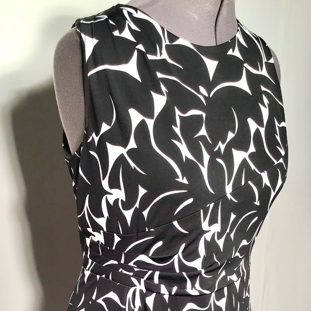 MSK Women's Black and White Sleeveless Sheath Dress Size 16